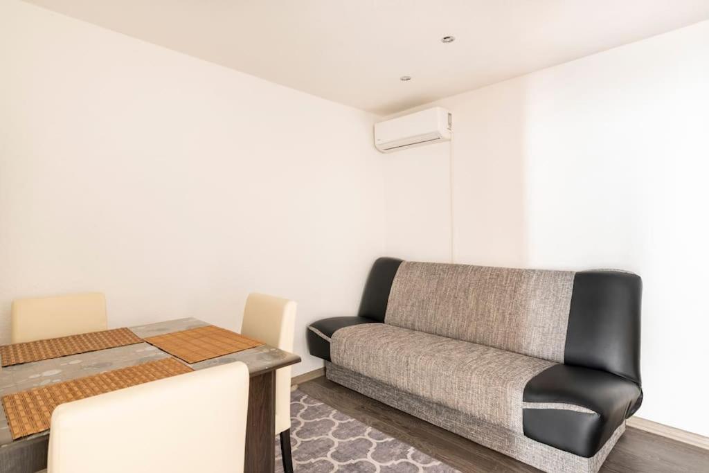 Studio Apartment Grgic Šibenik Exterior foto