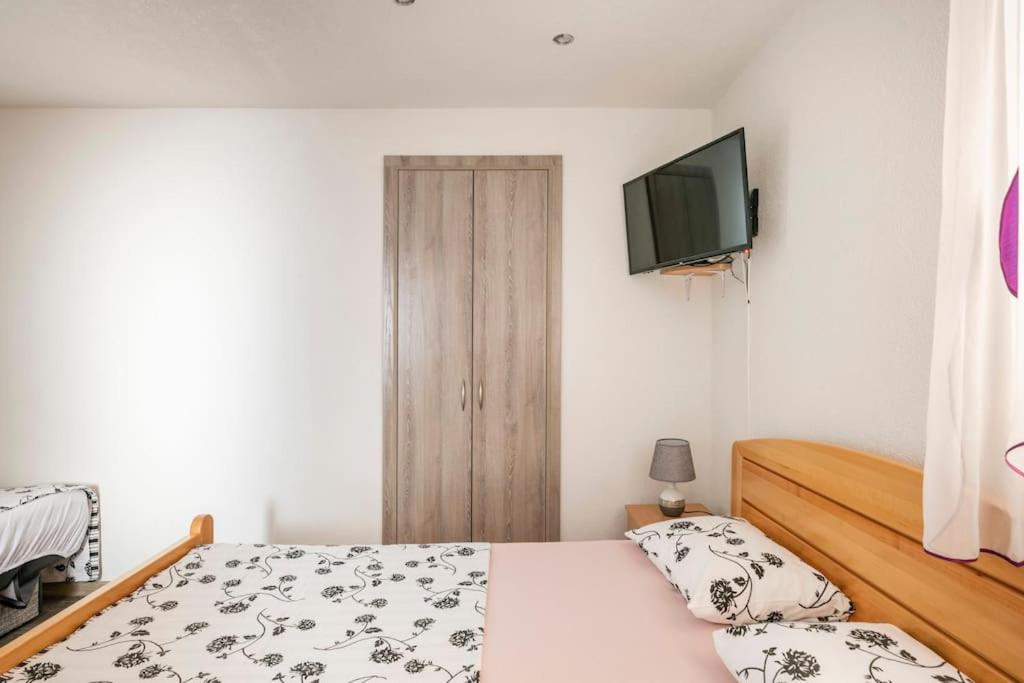 Studio Apartment Grgic Šibenik Exterior foto